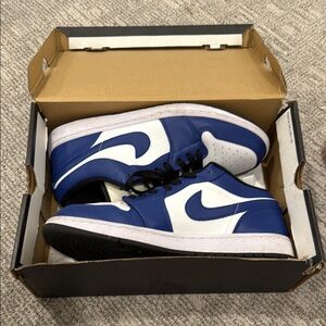 Jordan 1 Low Size 12. Blue and White. Great condition.